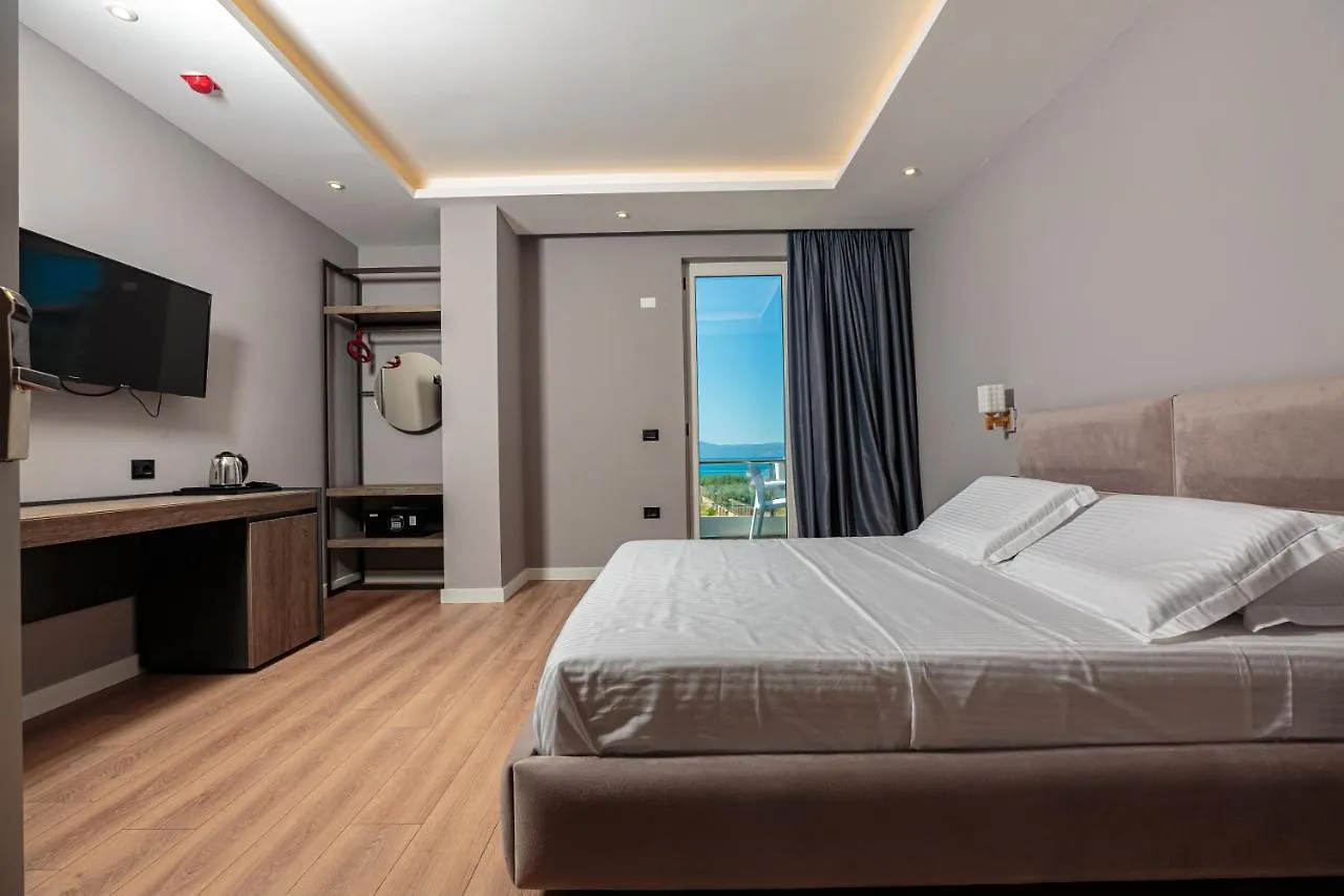 Vlorë Real Hotel 4*,  אלבניה