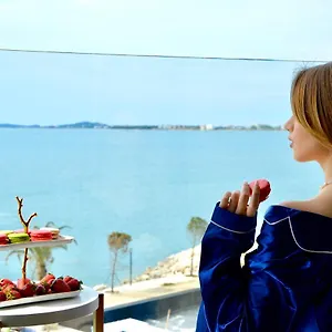 Hotel Esbjerg, Vlore