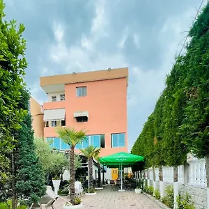 Bajovah & Restaurant Apartmán Tirana