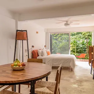Casa De Piedra Aparthotel Tulum