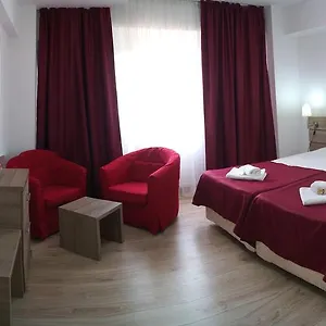 Hotel Otopeni Отель