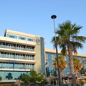 Hotell International, Vlorë