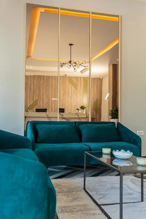 Real Hotel 4*, Влёра