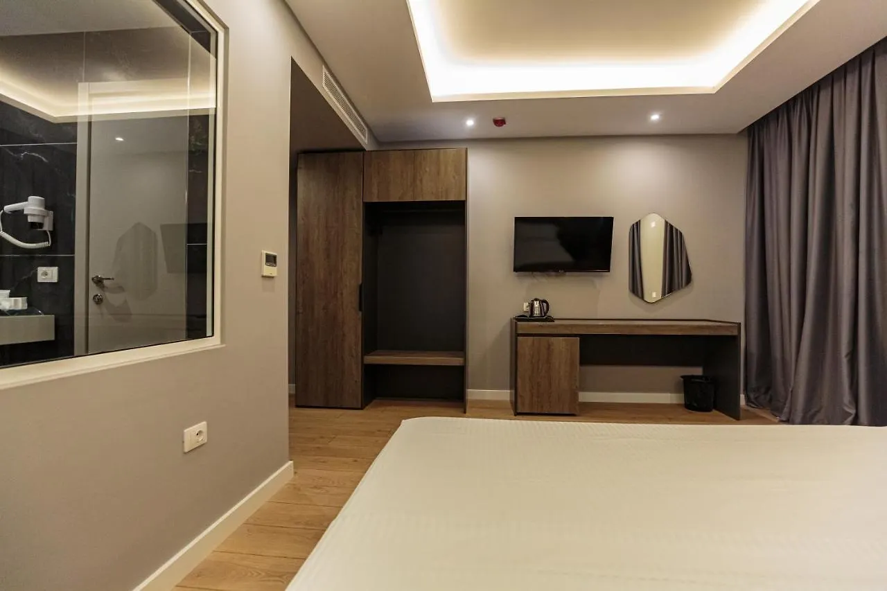 Real Hotel  Влёра