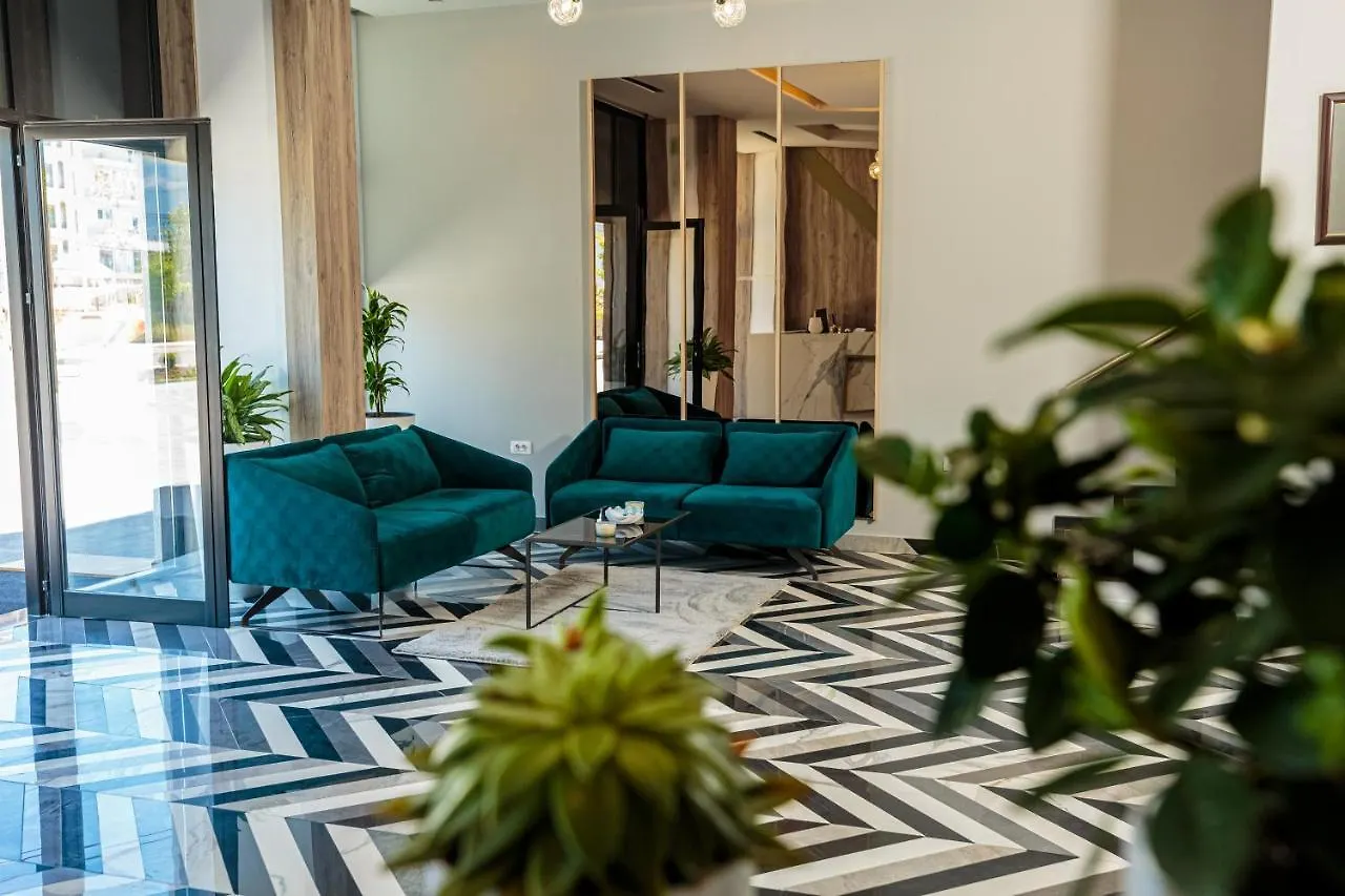 ****  Real Hotel Албания