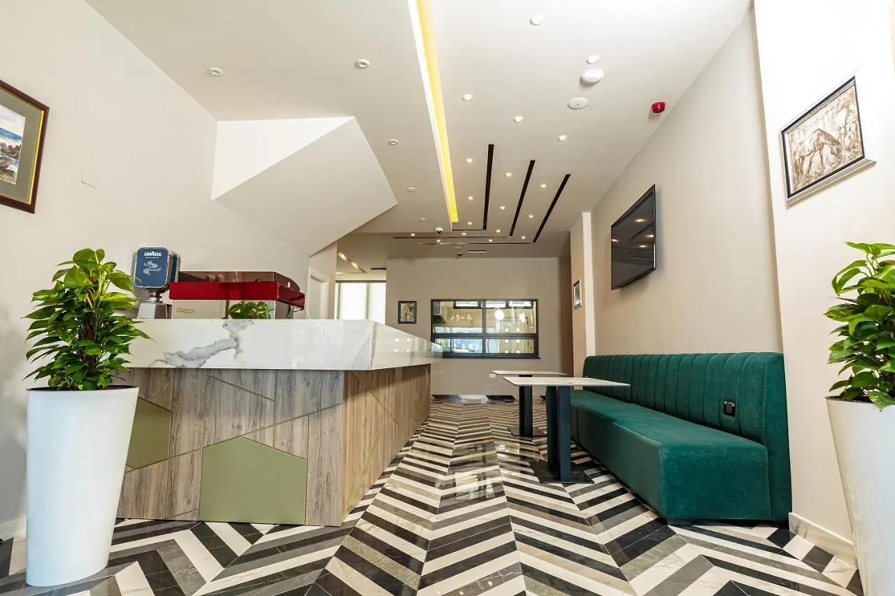 ****  Real Hotel Албания